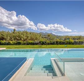 5 bedroom luxury seaside villa with indoor & outdoor pool, near Acharavi, sleeps 10